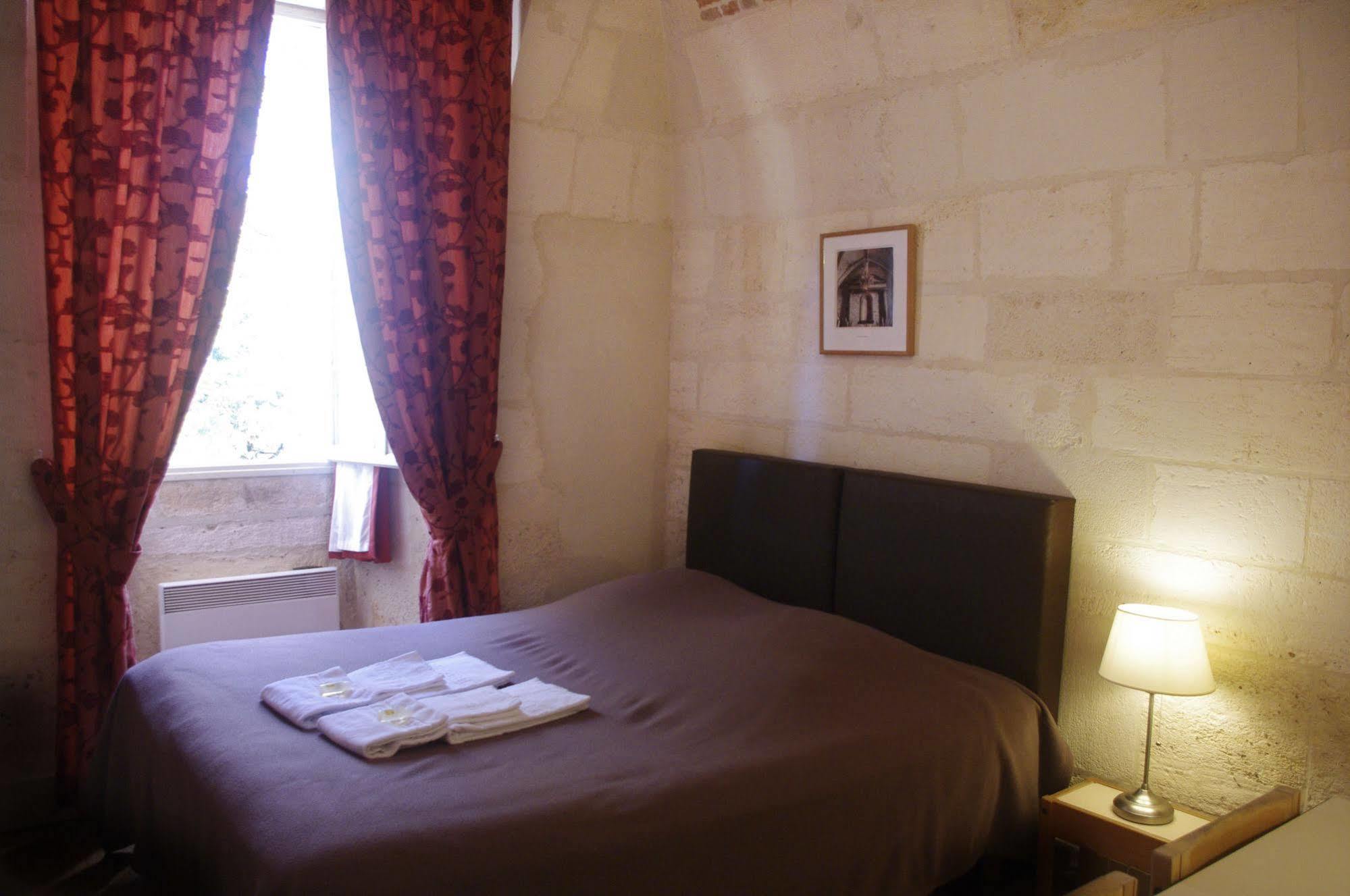 Les Chambres De L'Abbaye Saintes Zewnętrze zdjęcie